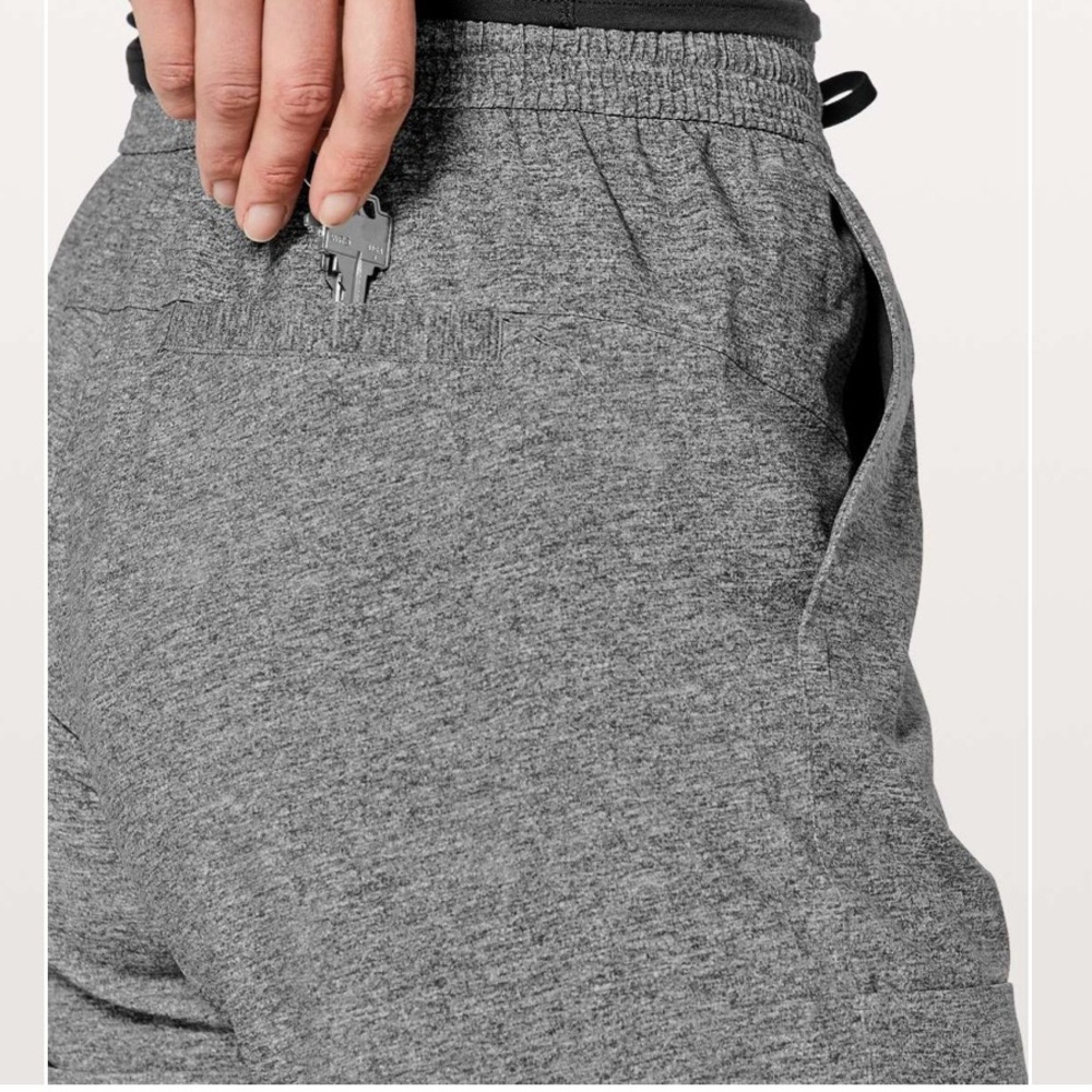 Women’s Lululemon Spring Break Away Short Heather Lux Multi Black - Picture 3 of 11